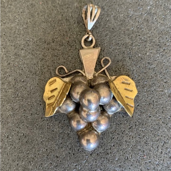 Pendant, Steel, Grapes Pendant, Wine Lovers, 2 inches, Fashion Jewlery - Picture 2 of 3